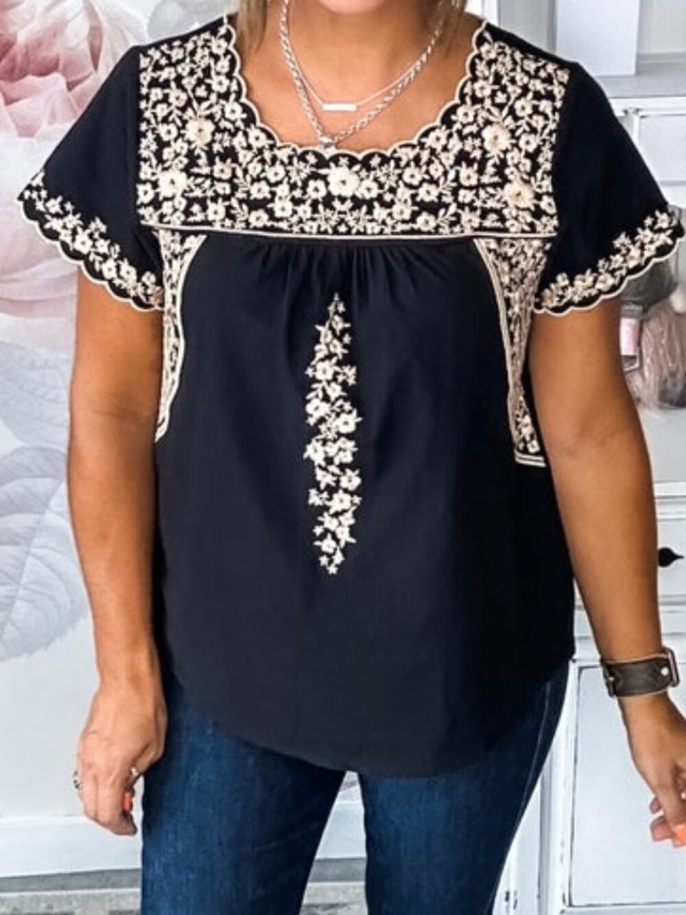 Savanna Jane Embroidered Oaxaca style top 100% Cotton Size L Scalloped edge